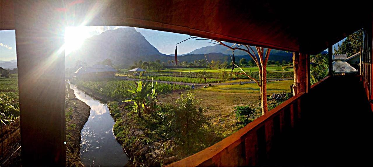 The Wes Village, Incl Free Breakfast & 100 Thb Food Gift Chiang Dao Eksteriør billede